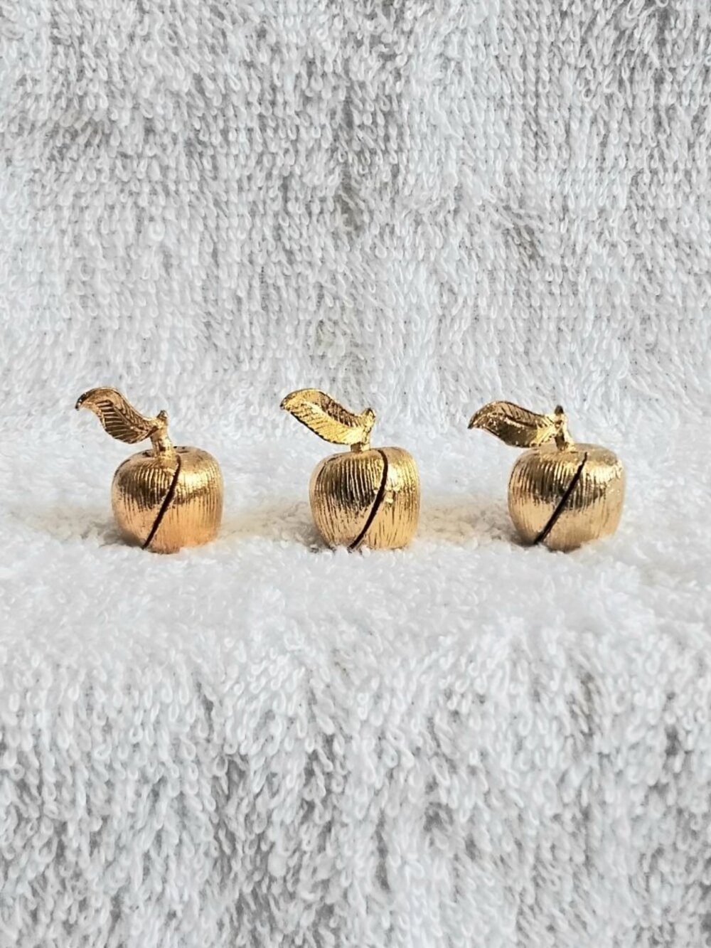 Set of 3 Beautiful Detailed & Decorative Solid Brass Apple Weights!!